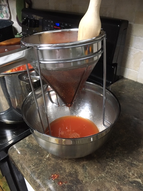 Juicing tomatoes